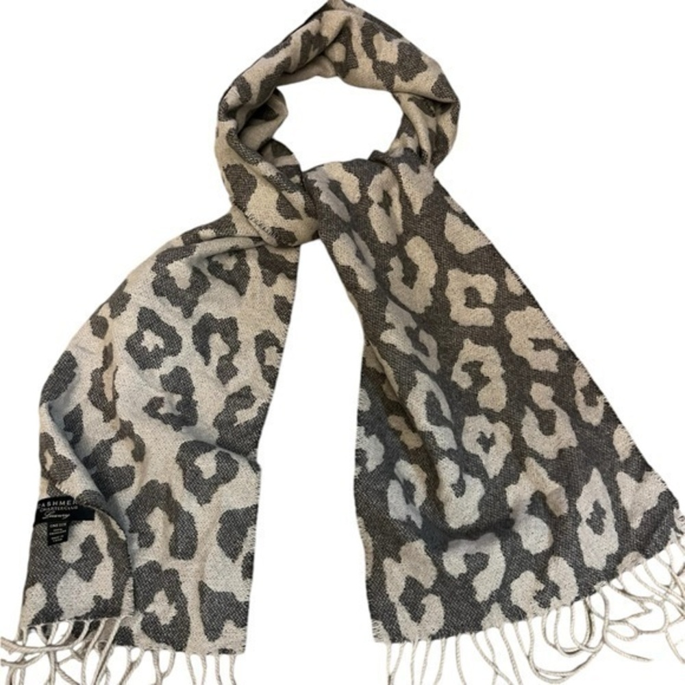 Charter Club Cashmere Luxury reversible cream/brown animal print scarf